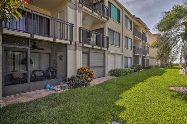 Building Photo - 6372 Palma Del Mar Blvd S