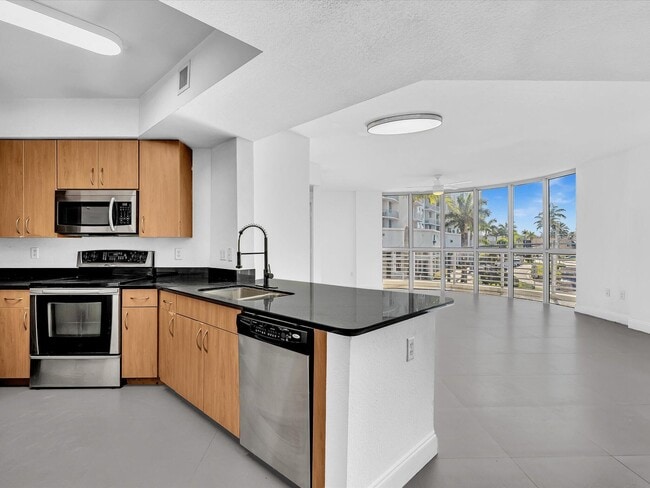 Building Photo - 1830 Radius Dr