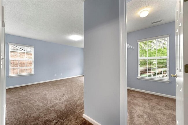 Building Photo - 5654 Lawley Rd