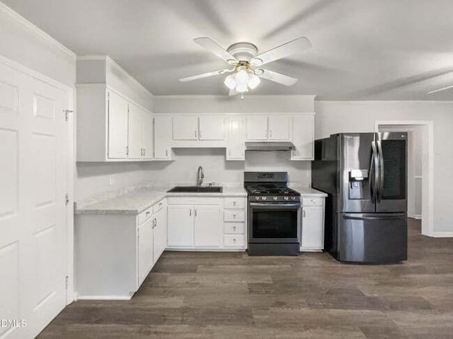 Building Photo - 5030 Chesapeake Rd