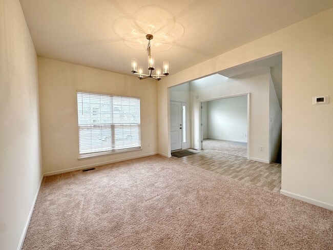 Building Photo - 4 bed 2 Bath Home in Parkway West