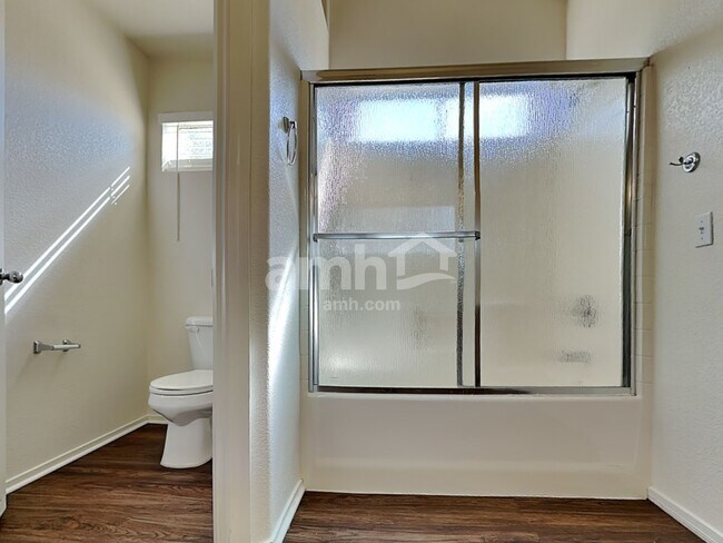 Building Photo - 6016 Soft Springs Ave