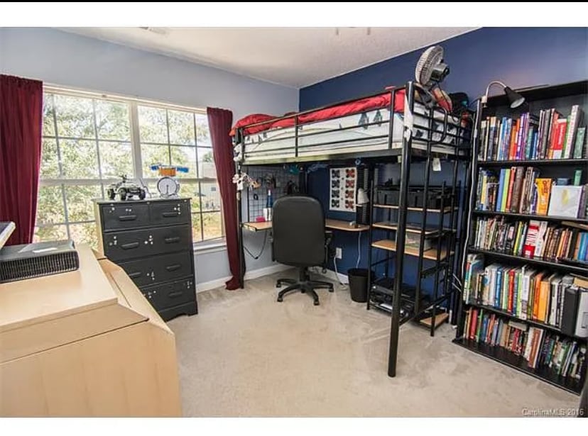 Building Photo - 9714 Castle Terrace Ct