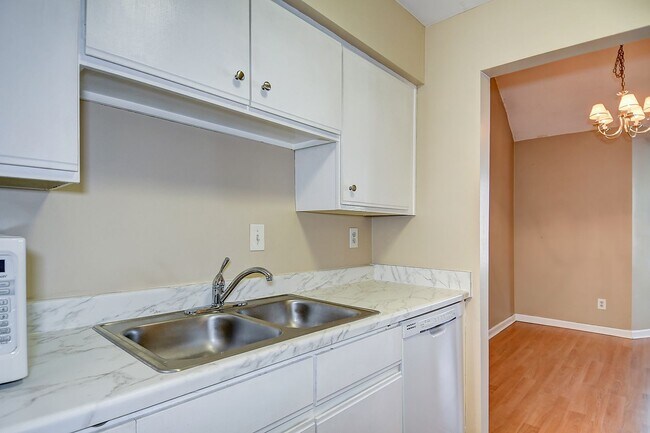Building Photo - FOR RENT PRINCESS ANNE GARDENS!!