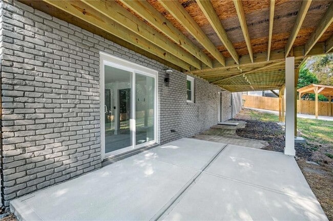 Building Photo - 681 Fielding Ln SW