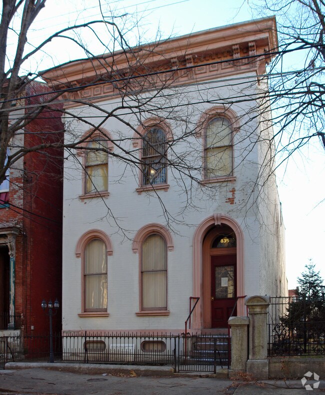 835 Dayton St 835 Dayton St Cincinnati OH 45214 Apartment Finder