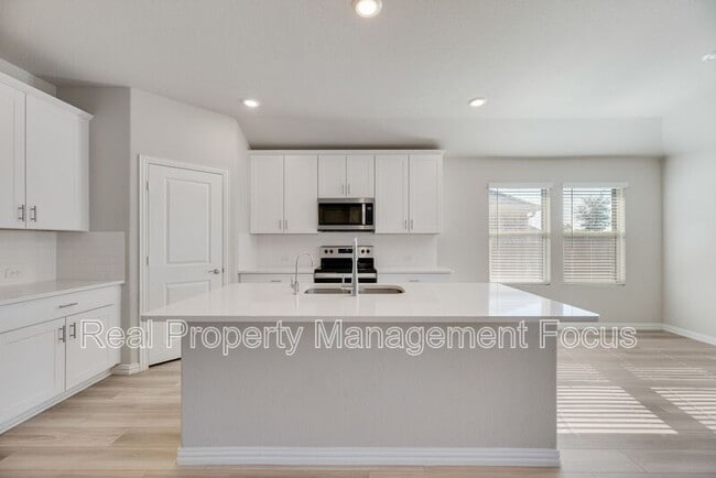 Building Photo - 203 Rocky Rd