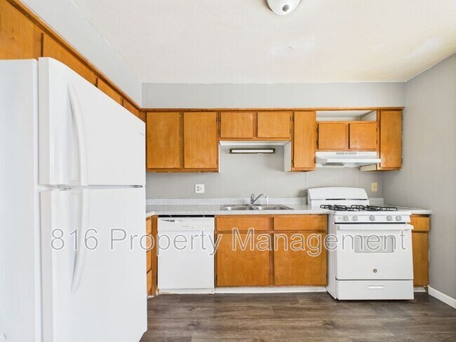 Building Photo - 8038 Campbell St