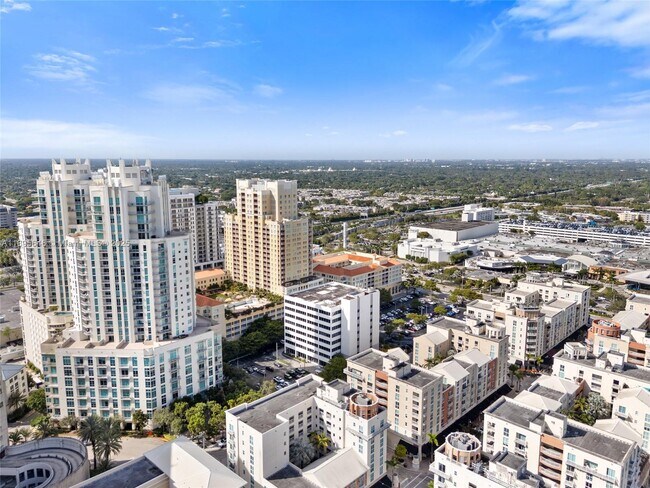 Building Photo - 9055 SW 73rd Ct