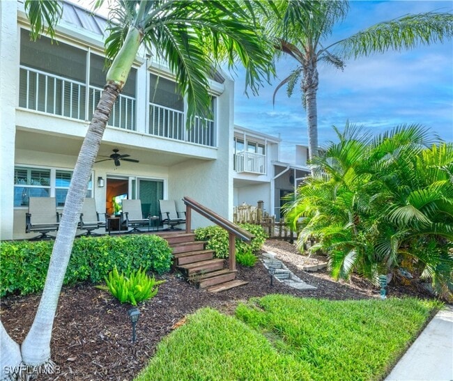 Building Photo - 800 River Point Dr