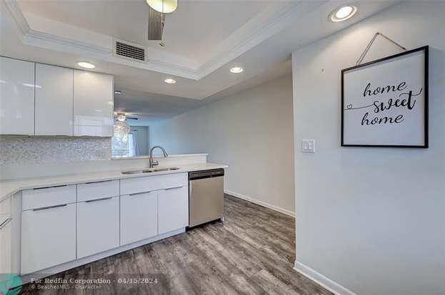 Building Photo - 4401 Martinique Ct