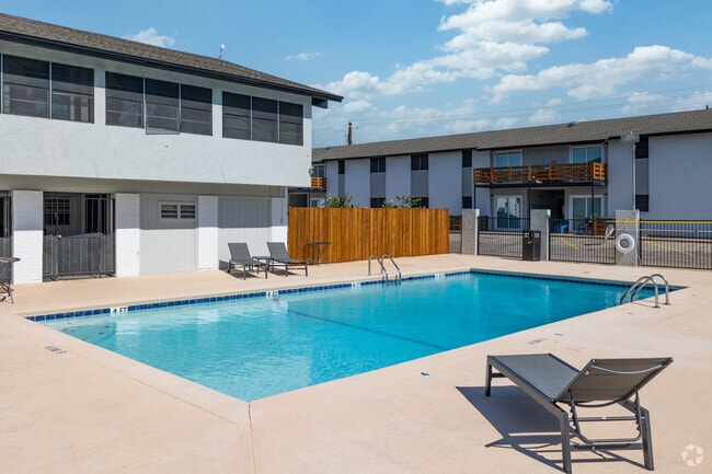 Building Photo - The Landing