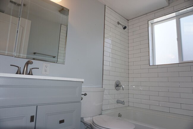 Building Photo - 3706 W Pensacola Cir