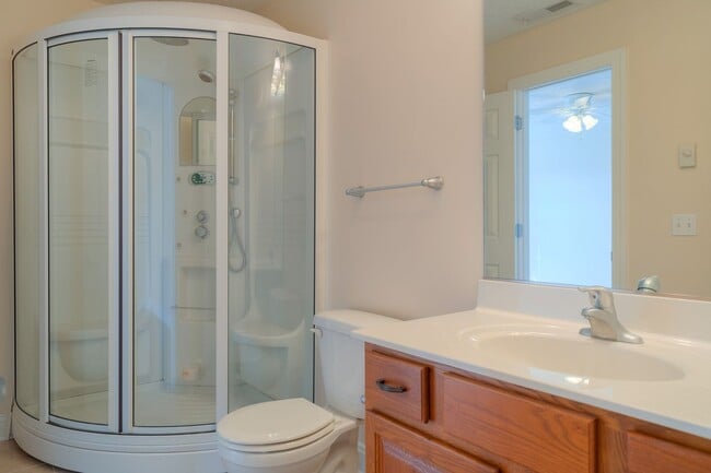 Building Photo - Available for the 2026-2027 lease term.