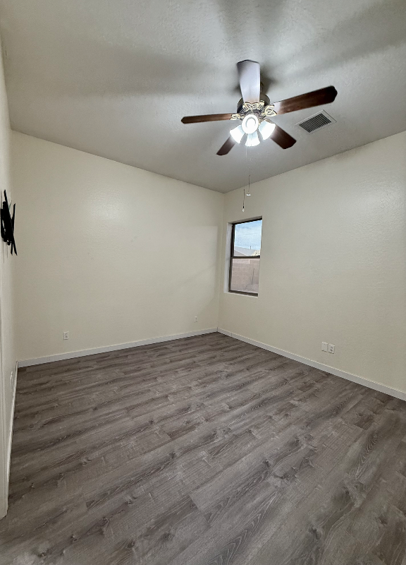 Building Photo - 6895 E Elbrook Ave