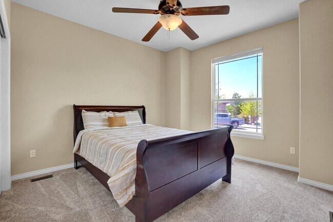 Building Photo - 10261 Meadow Mist Ct