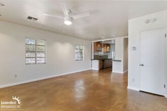 Building Photo - Charming 2Bdm 2Ba Home with Modern Studio ADU in Uptown Phoenix!