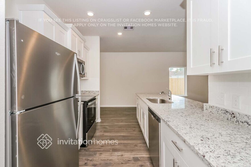 Building Photo - 8102 Sunberry Shadow Dr