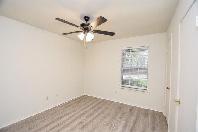 Building Photo - 4018 Bassingham Dr