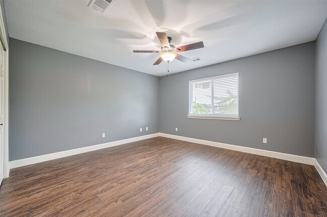 Building Photo - 3527 Bramble Fern Pl