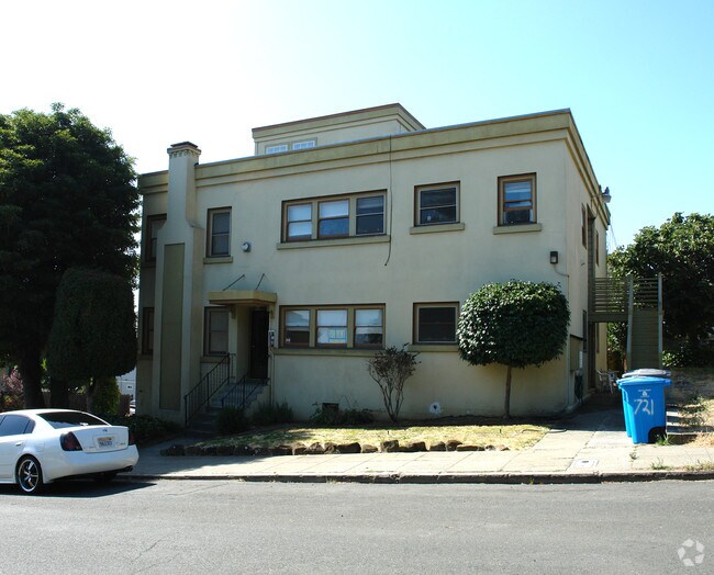 Primary Photo - 721-725 Capitol St