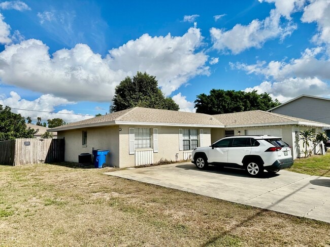 Building Photo - 7433 Pebble Beach Rd