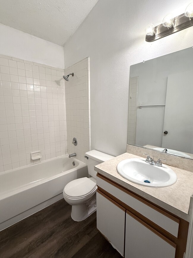 Building Photo - 455 Gallberry St