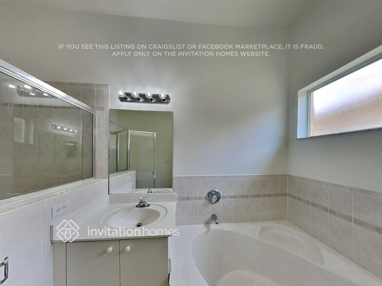 Building Photo - 14063 Southwest 32nd St