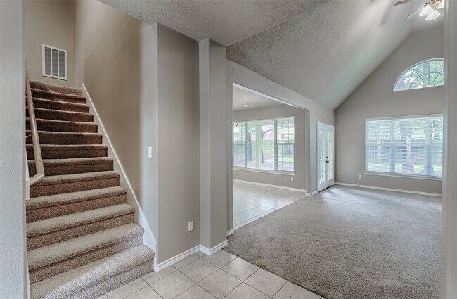 Building Photo - 14918 Pollux Dr