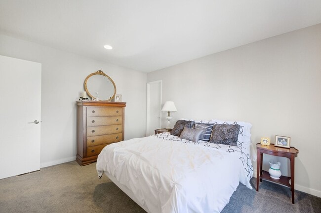 Building Photo - 4502 NW 70 Terrace