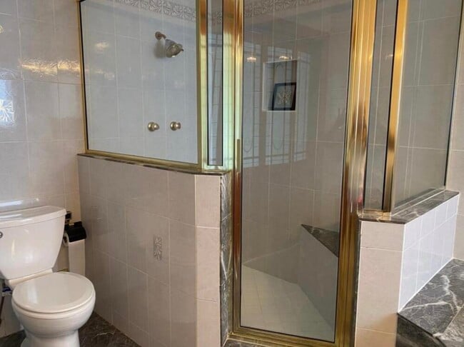 Building Photo - 1230 SE 14th Dr