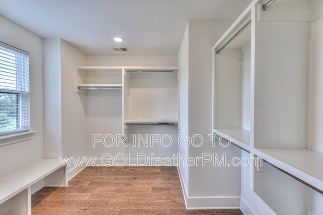 Building Photo - 253 Riverside Dr