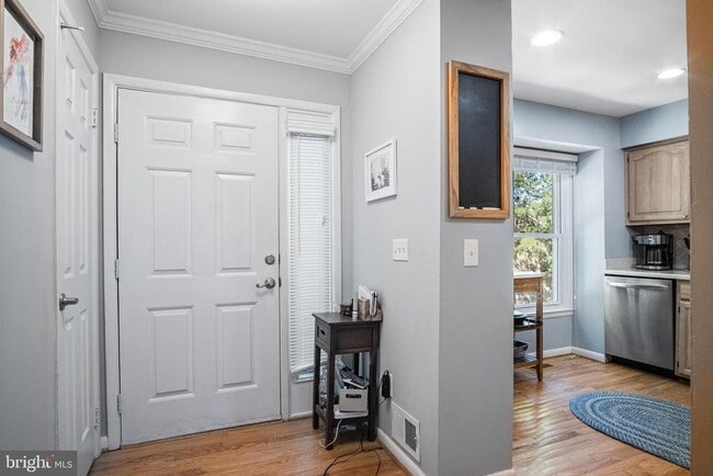 Building Photo - 1447 Newport Spring Ct