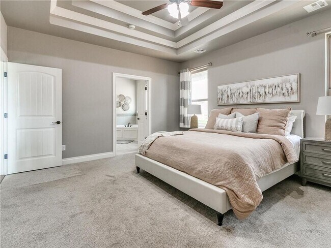Building Photo - Stunning Home in West Edmond + 5 bedrooms ...