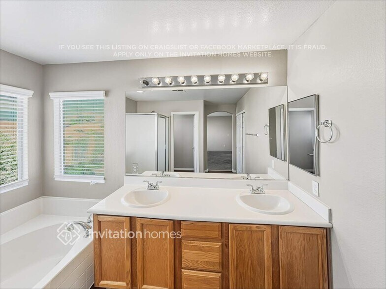 Building Photo - 7855 Mohican Canyon St
