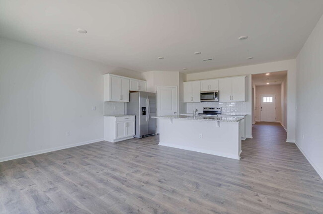 Building Photo - One Story 4-Bed Home in Fuquay-Varina