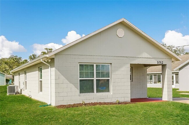 Primary Photo - 1012 Dunbar Ave