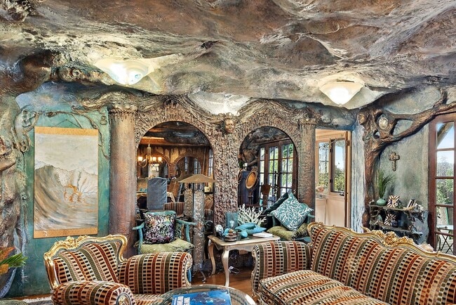 Building Photo - Ever dreamed of living under the sea?!