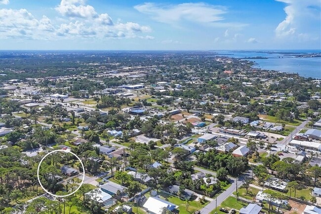 Building Photo - 85 Orange St