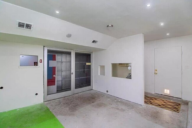 Building Photo - 18321 Belfry Pass