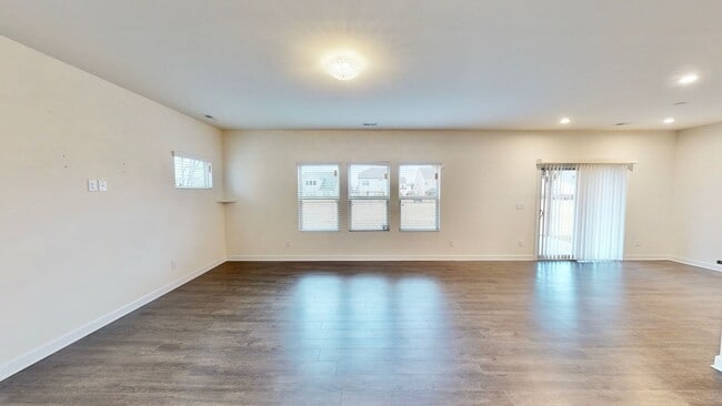 Building Photo - 4500 Collingham Dr