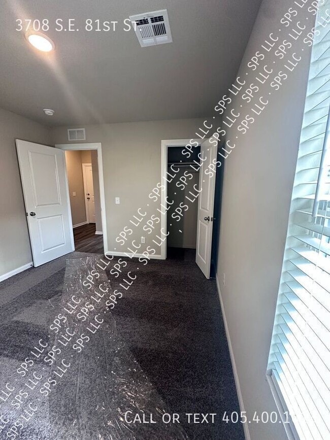 Building Photo - 3708 SE 81st St