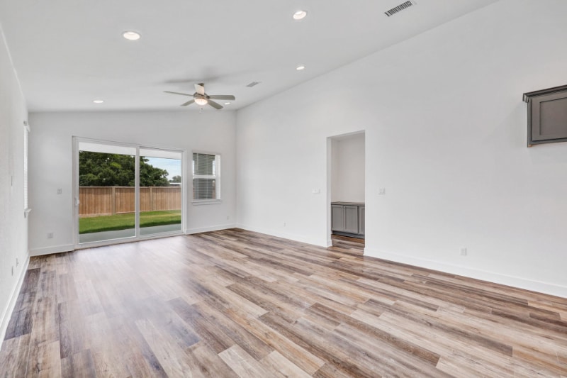 Building Photo - 3805 Mesquite Vly Rd