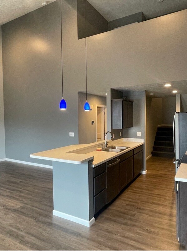 Building Photo - 2304 W George St