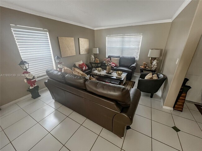 Building Photo - 10110 SW 166th Ct