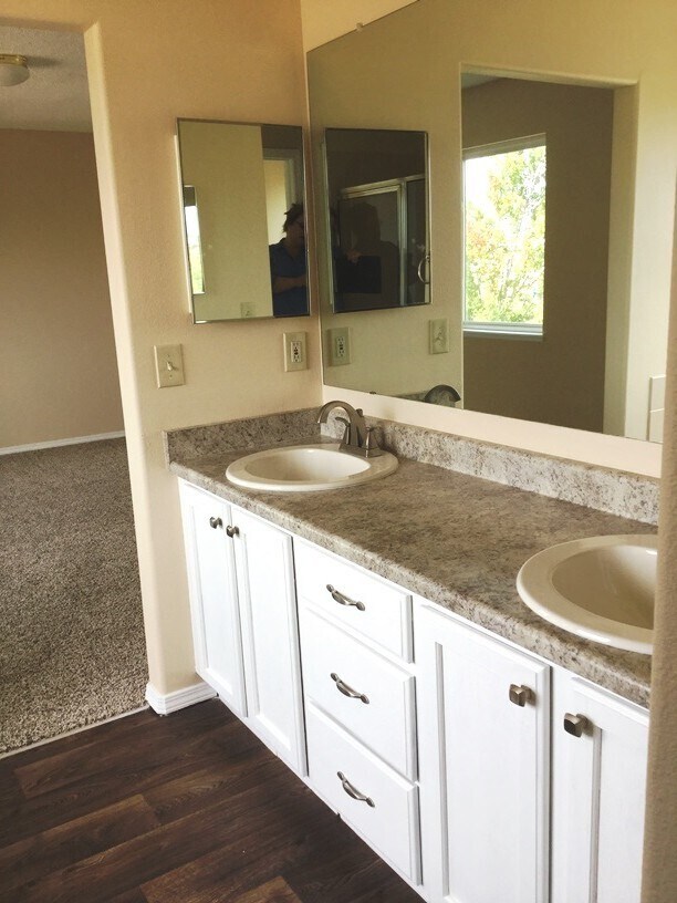 Building Photo - 5532 Many Springs Dr