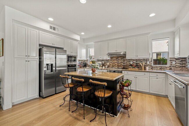 Building Photo - 1687 Picket Fence Dr