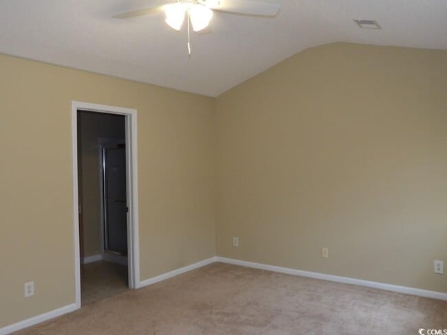 Building Photo - 185 Fulbourn Pl