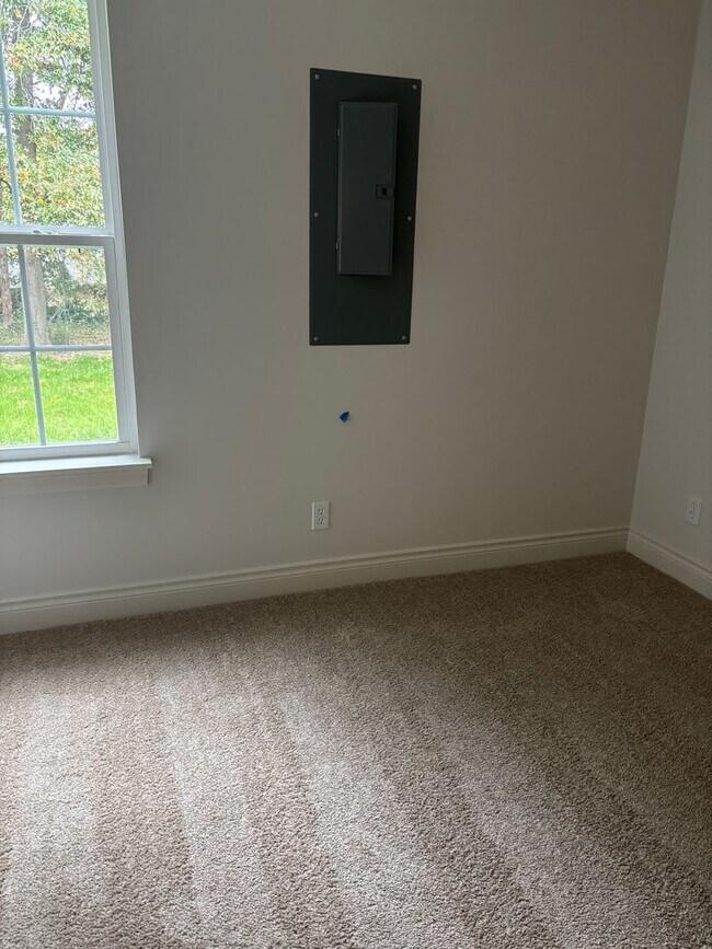 Building Photo - 14 3rd Ave