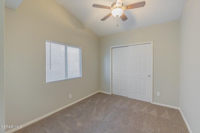 Building Photo - 11031 Oasis Dr